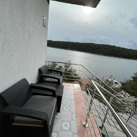 Apartments Ivi - 50 M From Sea Kampor Exterior photo