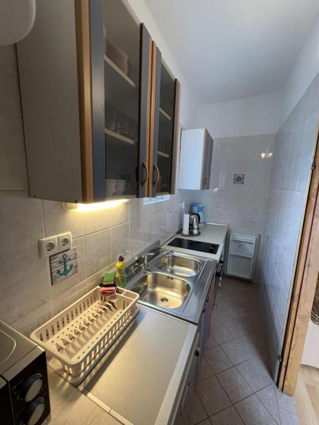 Ivi - 50 M From Sea Apartman